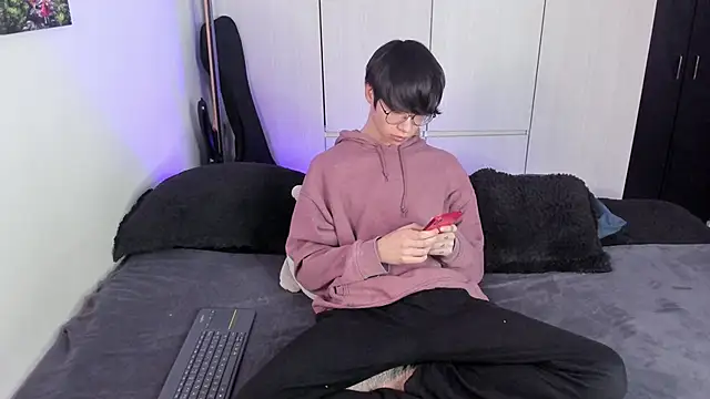 Aventure Twinks online show from 01-03-25, 08:21