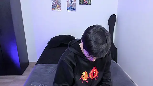 Aventure Twinks online show from 02-26-25, 10:20