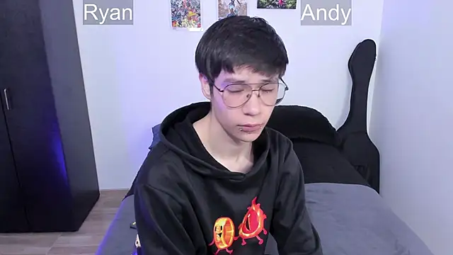 Aventure Twinks online show from 03-06-25, 07:32