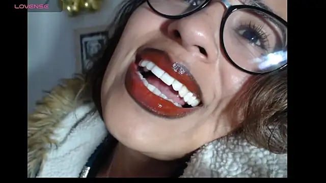 Snapshot of fantasty_nylon chatting on 01-23-25, 11:15 fantasty nylon online show from 01-23-25, 11:15