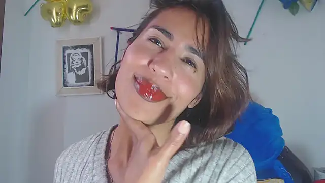 Snapshot of fantasty_nylon chatting on 01-29-25, 08:35 fantasty nylon online show from 01-29-25, 08:35