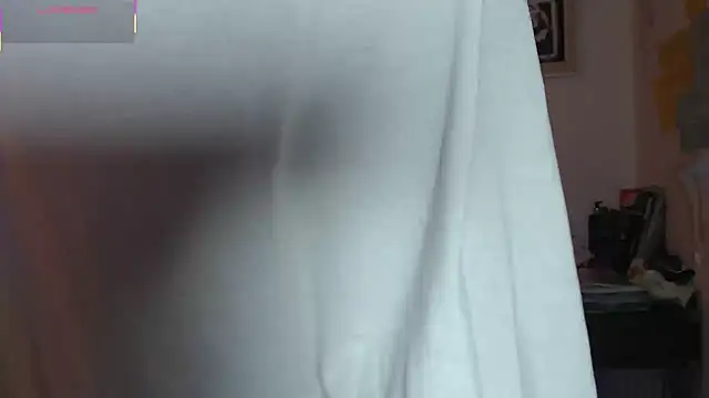 Snapshot of fantasty_nylon chatting on 03-10-25, 03:30 fantasty nylon online show from 03-10-25, 03:30