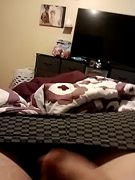 Snapshot of guy454518 chatting on 10-27-25, 01:15 guy454518 online show from 10-27-25, 01:15