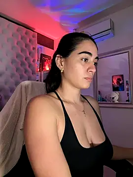 Snapshot of ZarahEvans chatting on 12-05-25, 08:05 ZarahEvans online show from 12-05-25, 08:05