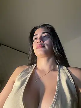 Snapshot of ZarahEvans chatting on 01-14-26, 10:36 ZarahEvans online show from 01-14-26, 10:36