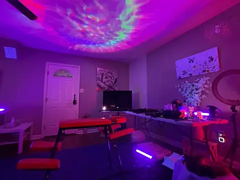 VixenCapri online show from 03-13-26, 09:54