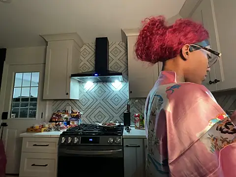 VixenCapri online show from 04-11-26, 12:53