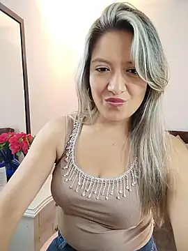 Snapshot of valeriahunter1 chatting on 01-17-26, 11:19 valeriahunter1 online show from 01-17-26, 11:19