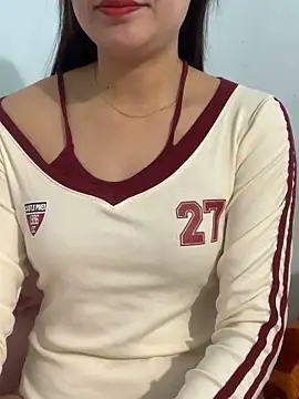 Snapshot of Hoanami chatting on 01-04-25, 02:14 Hoanami online show from 01-04-25, 02:14