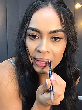 JuanaSimons online show from 12-18-24, 01:05