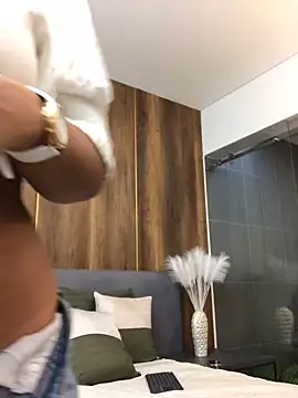 JuanaSimons online show from 02-01-25, 07:13