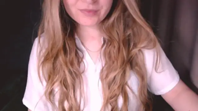 Snapshot of fiona_cute_2 chatting on 04-27-26, 07:45 fiona cute 2 online show from 04-27-26, 07:45