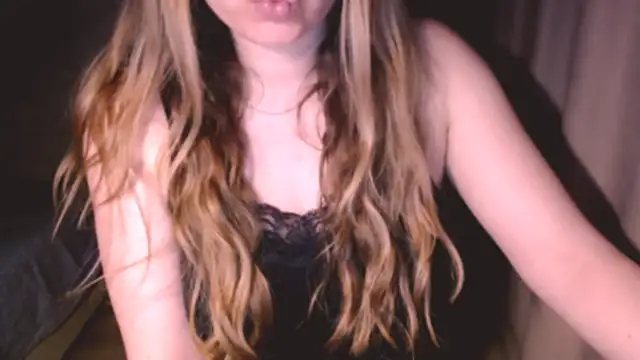 Snapshot of fiona_cute_2 chatting on 05-24-26, 07:19 fiona cute 2 online show from 05-24-26, 07:19