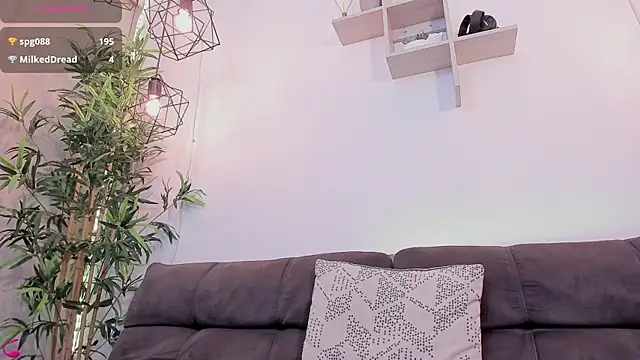 Snapshot of SebastianVilla_ chatting on 03-06-25, 01:37 SebastianVilla online show from 03-06-25, 01:37