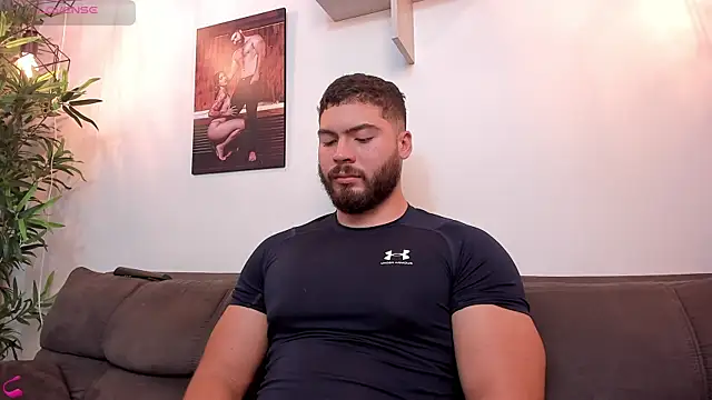 Snapshot of SebastianVilla_ chatting on 10-22-25, 10:53 SebastianVilla online show from 10-22-25, 10:53