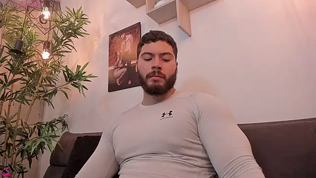 Snapshot of SebastianVilla_ chatting on 11-26-25, 12:22 SebastianVilla online show from 11-26-25, 12:22