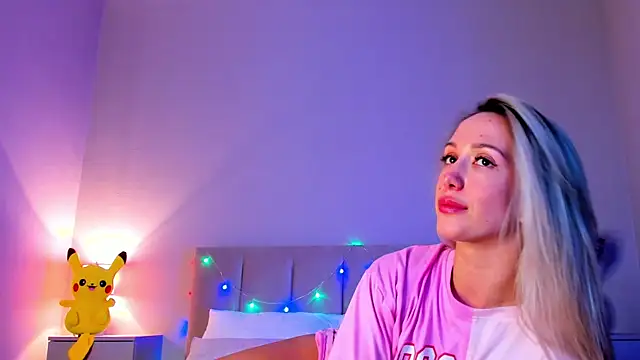 VikkiLustfull online show from 01-22-25, 06:31