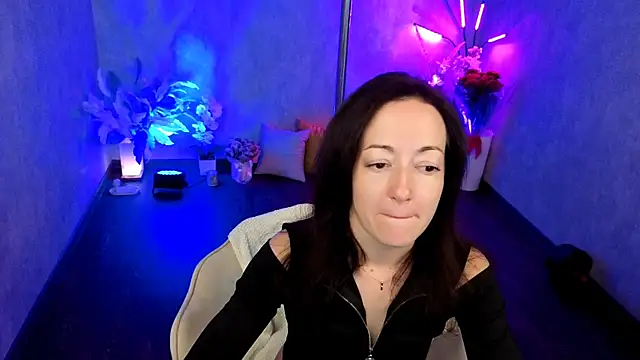 Snapshot of kimberlyray777 chatting on 06-13-26, 10:46 kimberlyray777 online show from 06-13-26, 10:46