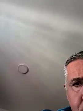 Snapshot of parejamlga58 chatting on 11-19-25, 02:50 parejamlga58 online show from 11-19-25, 02:50