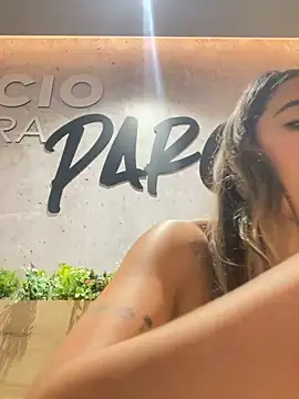 Snapshot of Emilia_Bakerr chatting on 12-04-24, 06:28 Emilia Bakerr online show from 12-04-24, 06:28