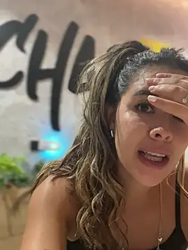 Snapshot of Emilia_Bakerr chatting on 12-29-24, 06:27 Emilia Bakerr online show from 12-29-24, 06:27