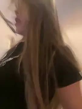 Snapshot of Emilia_Bakerr chatting on 03-06-25, 06:16 Emilia Bakerr online show from 03-06-25, 06:16