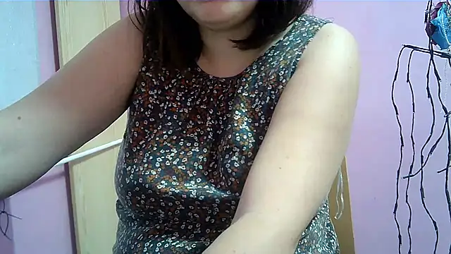 Snapshot of Lucinka1 chatting on 02-02-25, 02:45 Lucinka1 online show from 02-02-25, 02:45