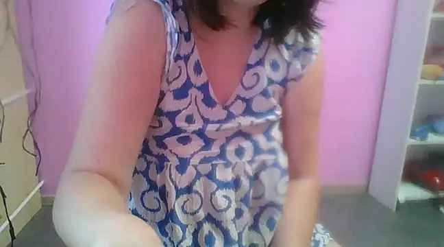 Snapshot of Lucinka1 chatting on 02-09-25, 07:05 Lucinka1 online show from 02-09-25, 07:05