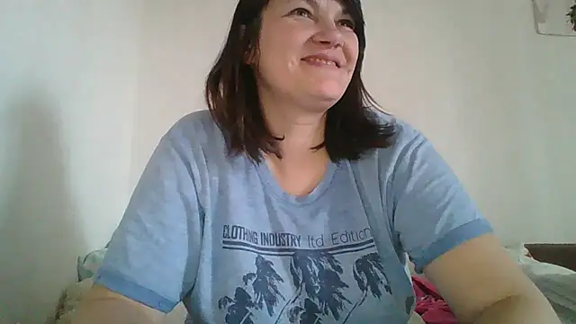 Snapshot of Lucinka1 chatting on 03-06-25, 02:29 Lucinka1 online show from 03-06-25, 02:29