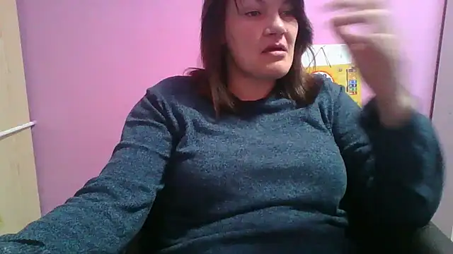 Snapshot of Lucinka1 chatting on 03-21-25, 06:40 Lucinka1 online show from 03-21-25, 06:40