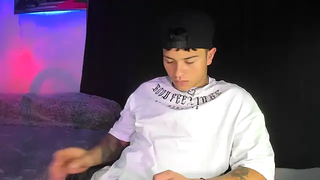 Snapshot of Dominic_Biker__ chatting on 12-10-24, 02:59 Dominic Biker online show from 12-10-24, 02:59