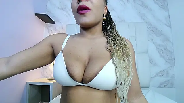 Hannagarces online show from 03-11-25, 11:44