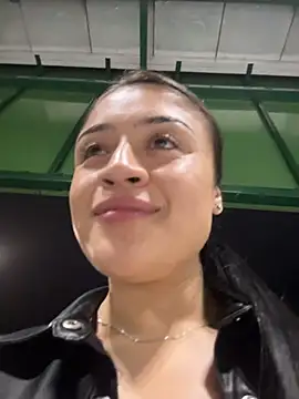 lucianaroy online show from 10-21-25, 01:17