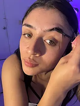 lucianaroy online show from 10-22-25, 02:12