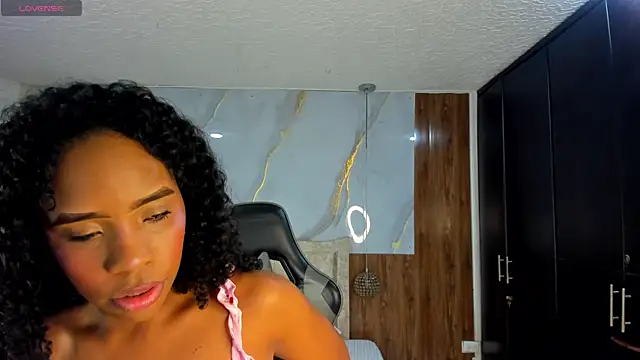 lia 16 online show from 04-17-26, 11:02