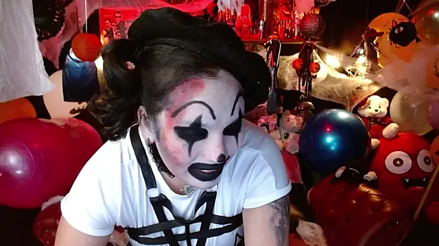 kureiji hentaii online show from 10-18-25, 08:31