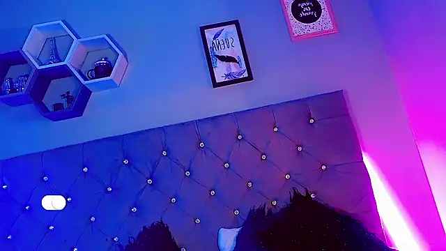 Ashlycuute online show from 12-14-24, 08:18