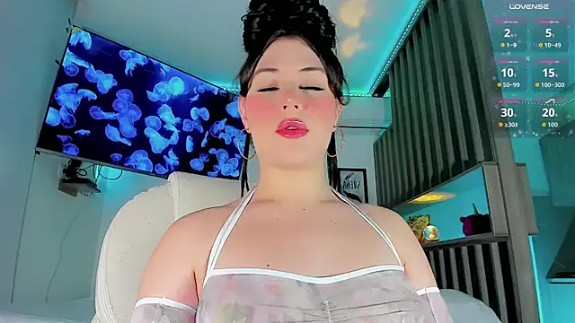 Ashlycuute online show from 09-13-25, 05:51