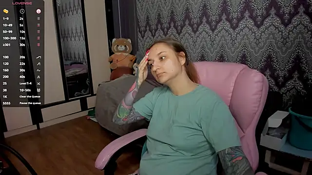 Snapshot of AlexRacc00n chatting on 01-23-25, 04:52 AlexRacc00n online show from 01-23-25, 04:52