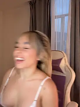 Alison Diaz17 online show from 10-09-25, 10:52