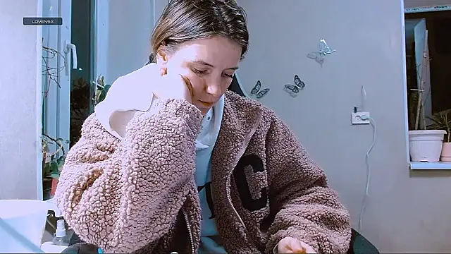 RosaJil online show from 04-19-26, 06:43