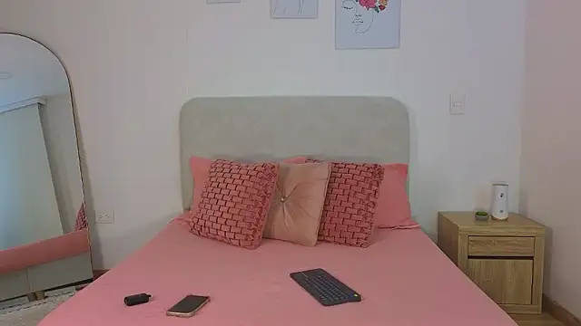 KristennBlue online show from 01-12-26, 11:59