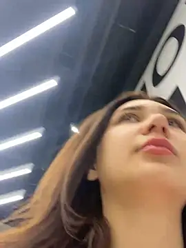 QuitieLia online show from 12-15-24, 08:30