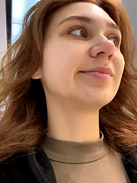 QuitieLia online show from 10-31-25, 08:15