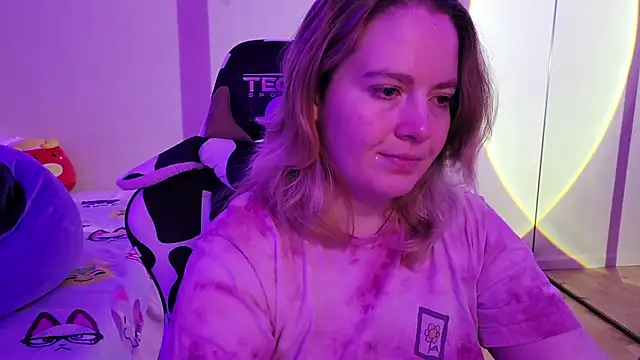 InternetFairy XO online show from 10-20-25, 03:40