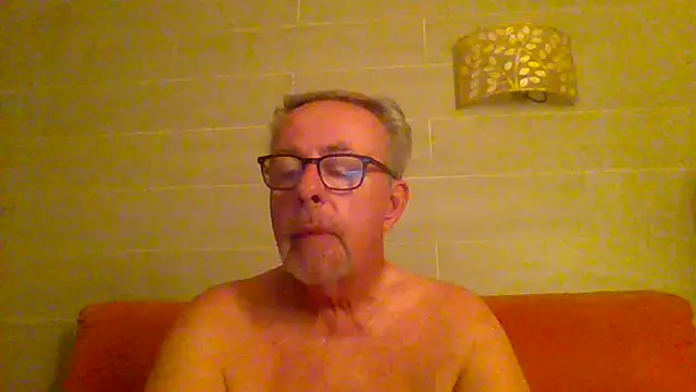tuggy59 online show from 07-18-26, 04:16