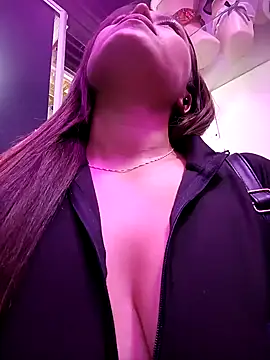 Snapshot of marena_saenz chatting on 12-12-24, 06:10 marena saenz online show from 12-12-24, 06:10