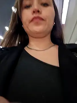 Snapshot of marena_saenz chatting on 10-24-25, 05:42 marena saenz online show from 10-24-25, 05:42