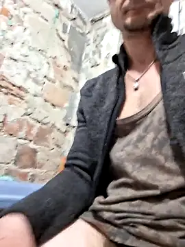 Snapshot of Ondrej3 chatting on 04-07-26, 12:00 Ondrej3 online show from 04-07-26, 12:00