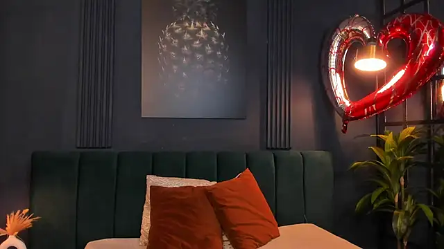 taylor bennet online show from 03-08-25, 12:09